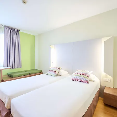호텔 Travelodge Bcn Cornella Fira