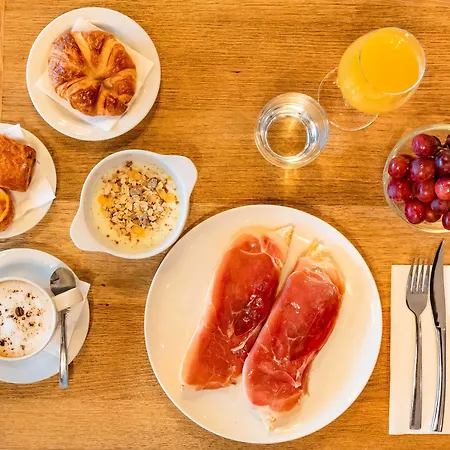 Travelodge Bcn Cornella Fira