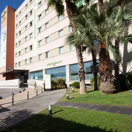 Travelodge Bcn Cornella Fira 호텔 3*