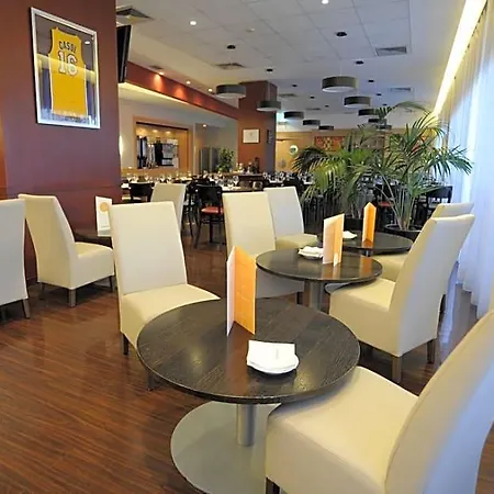 Travelodge Bcn Cornella Fira Hotel 3*