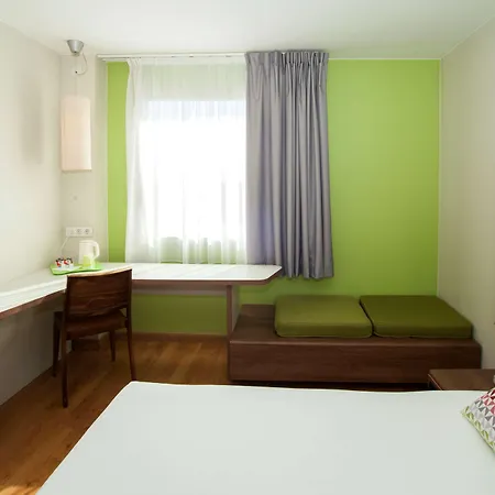 Travelodge Bcn Cornella Fira