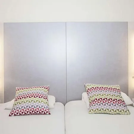 Travelodge Bcn Cornella Fira Hotel Cornella de Llobregat